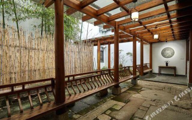 Bandetang Hostel