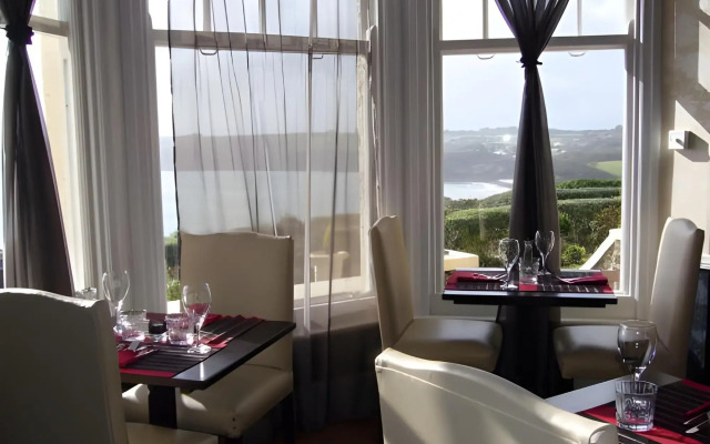Porth Avallen Hotel