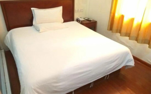 Heze Fengtianyiyue Hotel