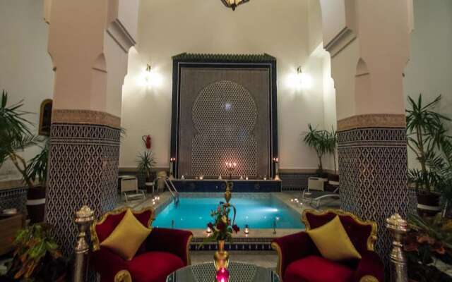 Room in B&B - Riad Authentic Palace & Spa - Al Yacout