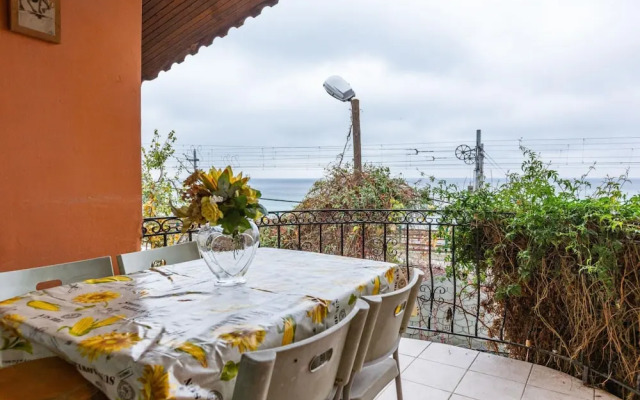 Amazing House With Sea View in Bakirkoy