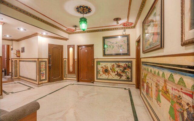 Hotel Aashish