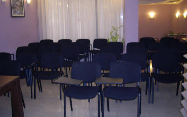 Family Hotel Avramov