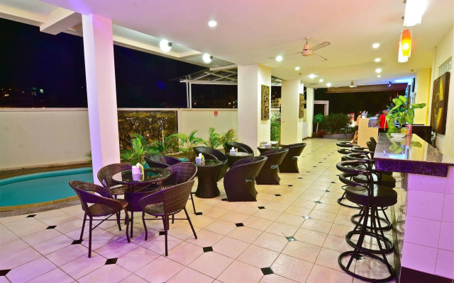 Square One Hotel Patong