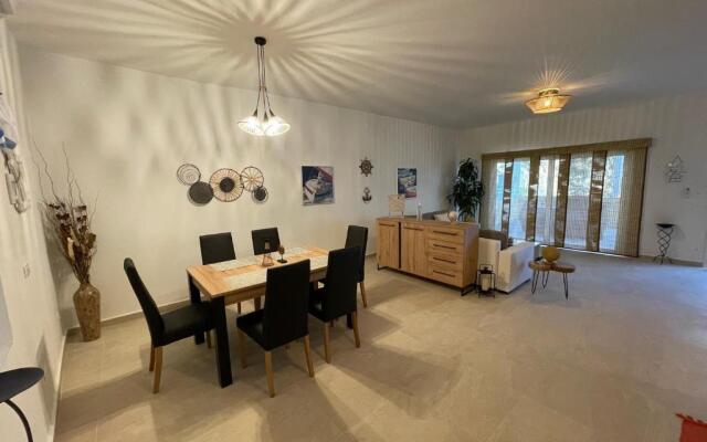 The View Condo No2 'The Emmanuel'