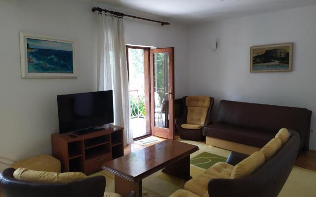 Vuksanovic Apartment