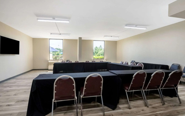 Comfort Inn & Suites Durham near Duke University