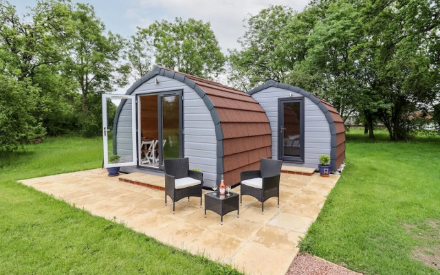 Meadow Lodge @ Berrys Place Farm
