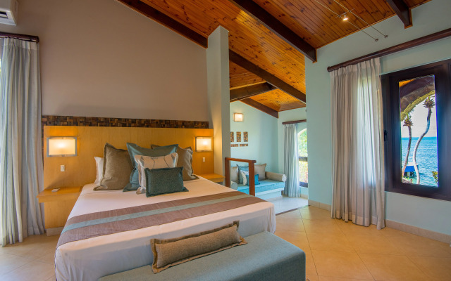 Coco de Mer Hotel and Black Parrot Suites