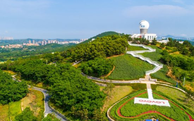 Qingdao Tiantai Mountain le'ai Hot Spring Art Hotel
