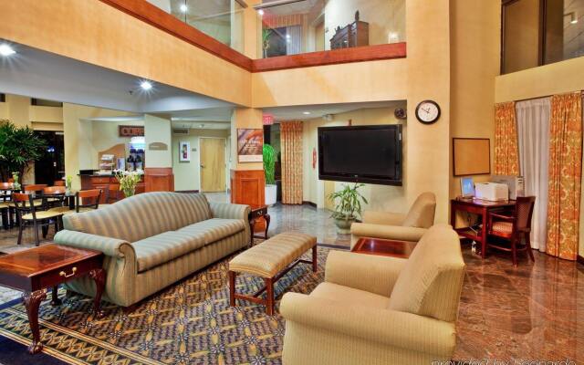 Holiday Inn Express Hotel & Suites by IHG