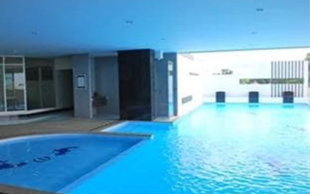 Eak Condoview