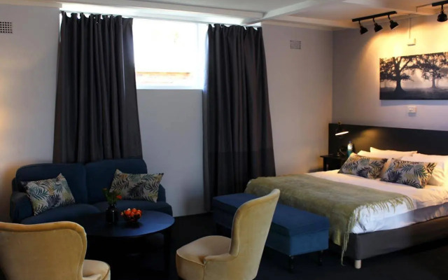 The Oriana Orange - Retro Hotel & Resort