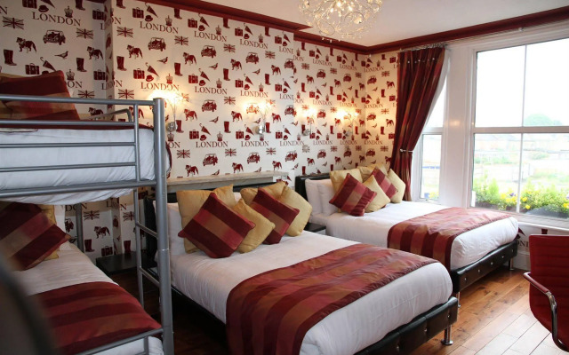 Crompton Guest House