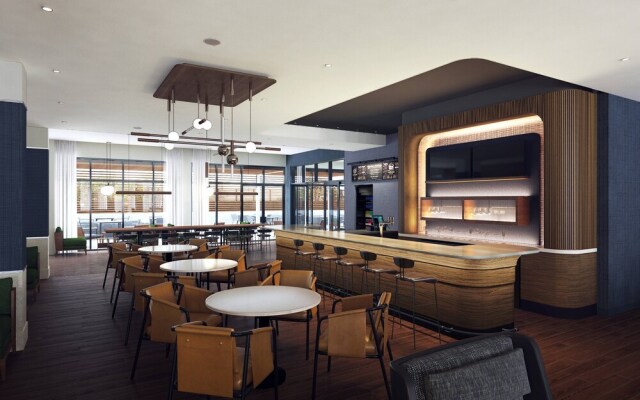 Courtyard By Marriott Lake City