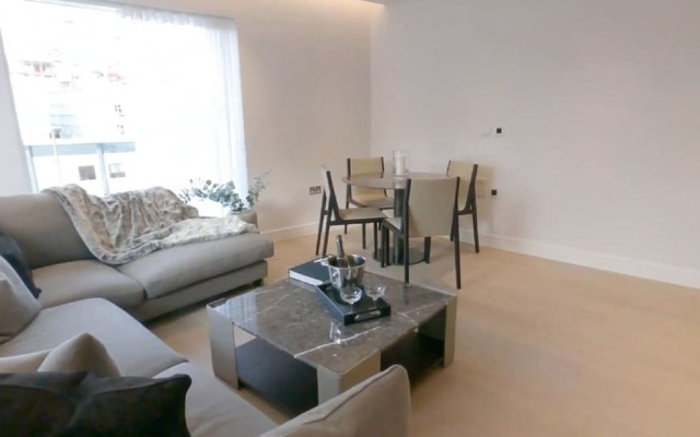 Chelsea Harbour 2-bed Apartment in London