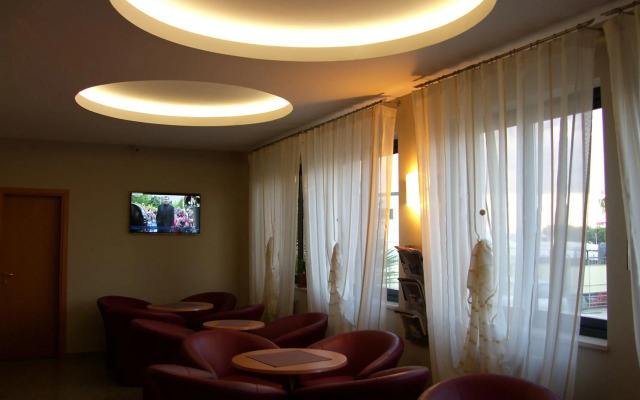 Genius Hotel