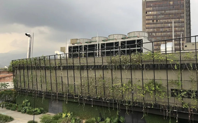 Hotel Plaza Mayor Suites