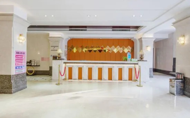 Shishi Laiya Fortune Hotel (Quanzhou South Railway Station)