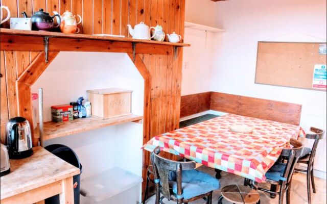 Traditional Apartment oer the Meadows