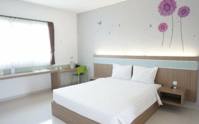 Rumah Cassa Guest House by Airyrooms