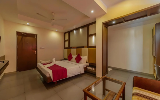 Hotel Tamizh Park