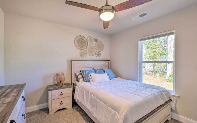 Greer Getaway w/ Smart TV ~ 1 Mi to Dtwn!