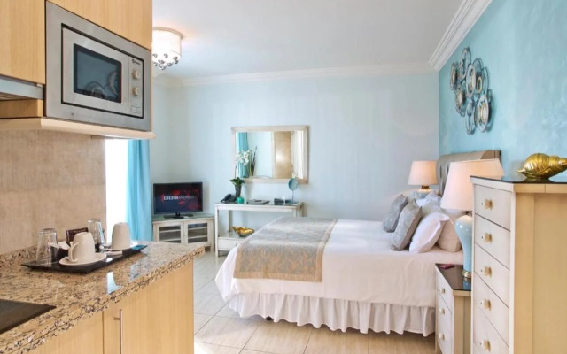 El Oceano Beach Hotel