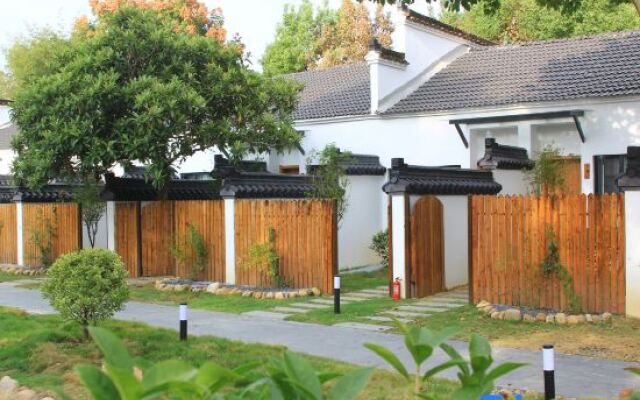 Weiduo Bieyuan Hostel