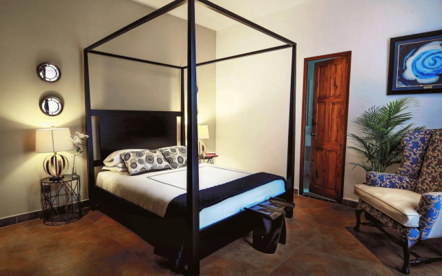 La Isabela Suites
