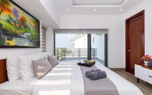 Palm Villa 31 (8 Phòng Ngủ) Khu Nghĩ Dưỡng Cao Cấp