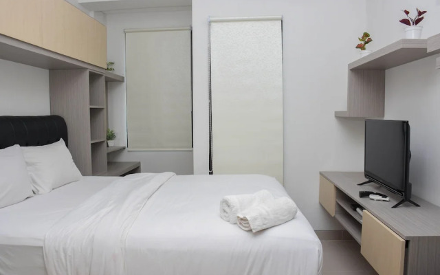 Cozy and Comfort Living Studio at Transpark Cibubur Apartment