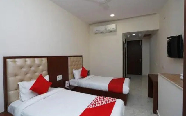 OYO 19122 Mastana Palace