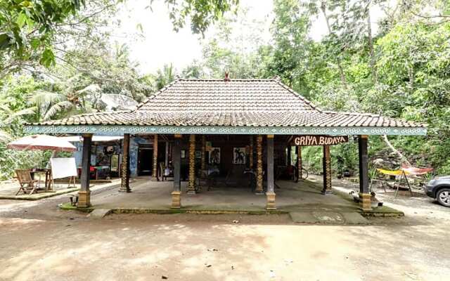 Segajih Central Stay and Education by ZUZU