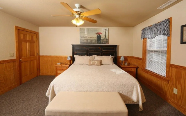 Cedar Falls 8 - Three Bedroom Chalet
