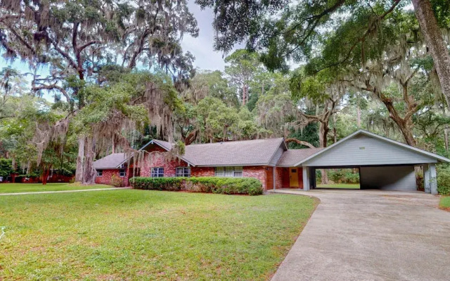 Live Oak Hideaway 4 Bedroom Home