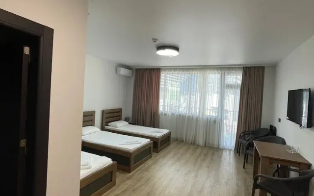 Hotel Adeli