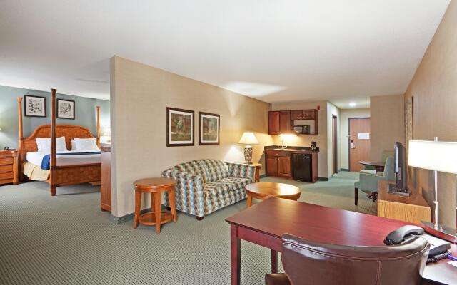 Holiday Inn Express & Suites Meriden by IHG