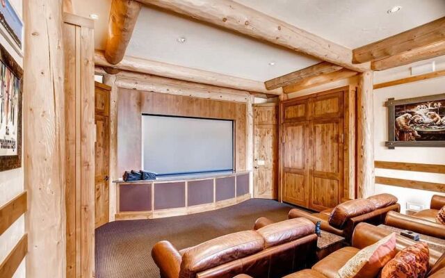 Rubywood - Private Home by RedAwning