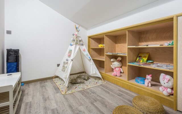 Floral Hotel Red Forest Yuyao