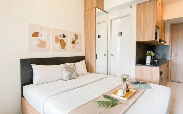Comfy Studio Room At Podomoro Golf View Apartment