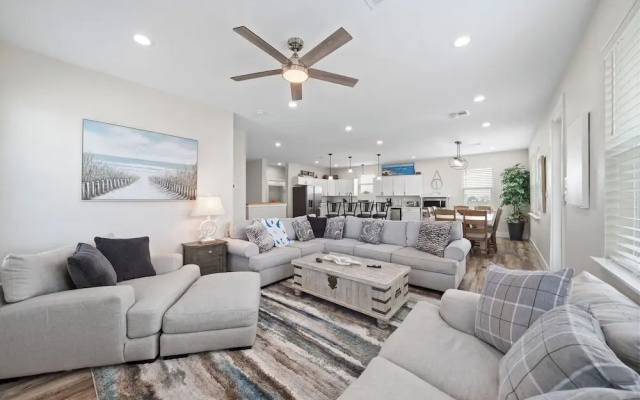 Coral Mountain by Ryson Vacation Rentals