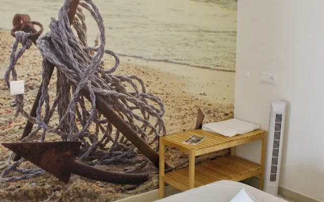 Top City Hostel & Suites