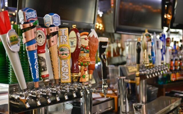 Genetti Hotel, SureStay Collection by Best Western