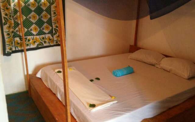 Tuna Lodge