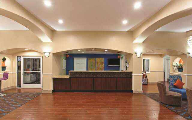 La Quinta Inn & Suites by Wyndham Hesperia Victorville