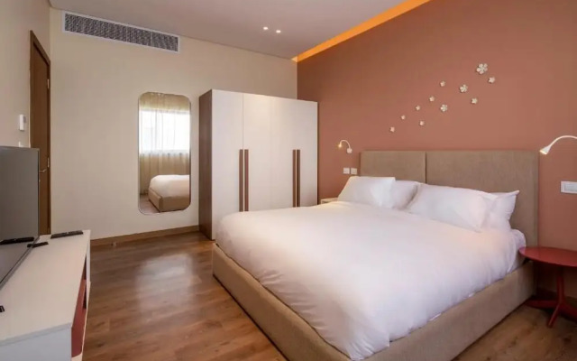 Sakura at Lake View Residence