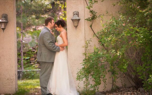 Wild Rose Manor Bed and Breakfast