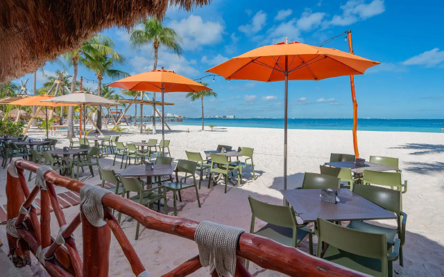 Beachscape Kin ha Villas & Suites