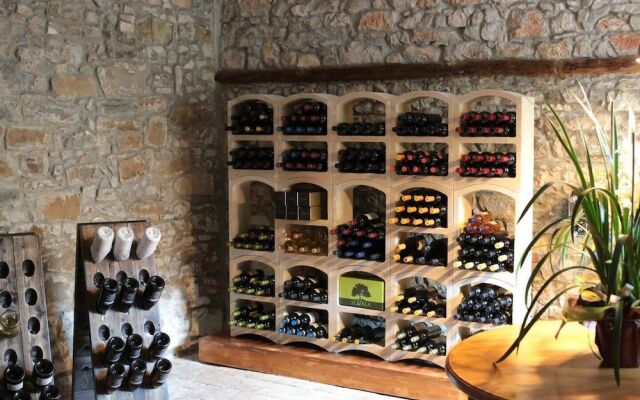 1883 Restaurant & Rooms